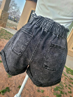 Load image into Gallery viewer, BLACK VINTAGE WASHED SHORTS
