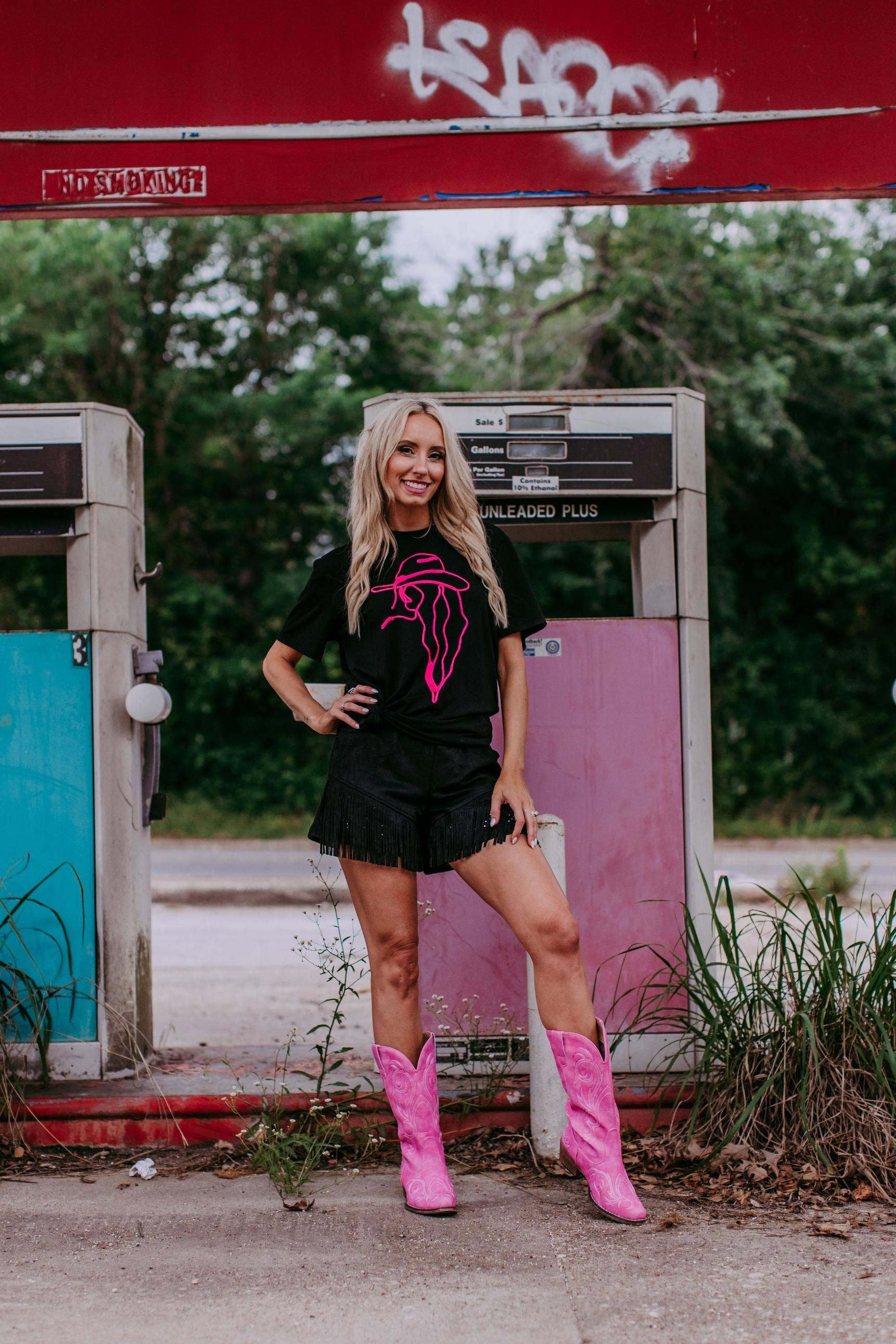 BLACK/PINK COWGIRL EMBROIDERY T SHIRT