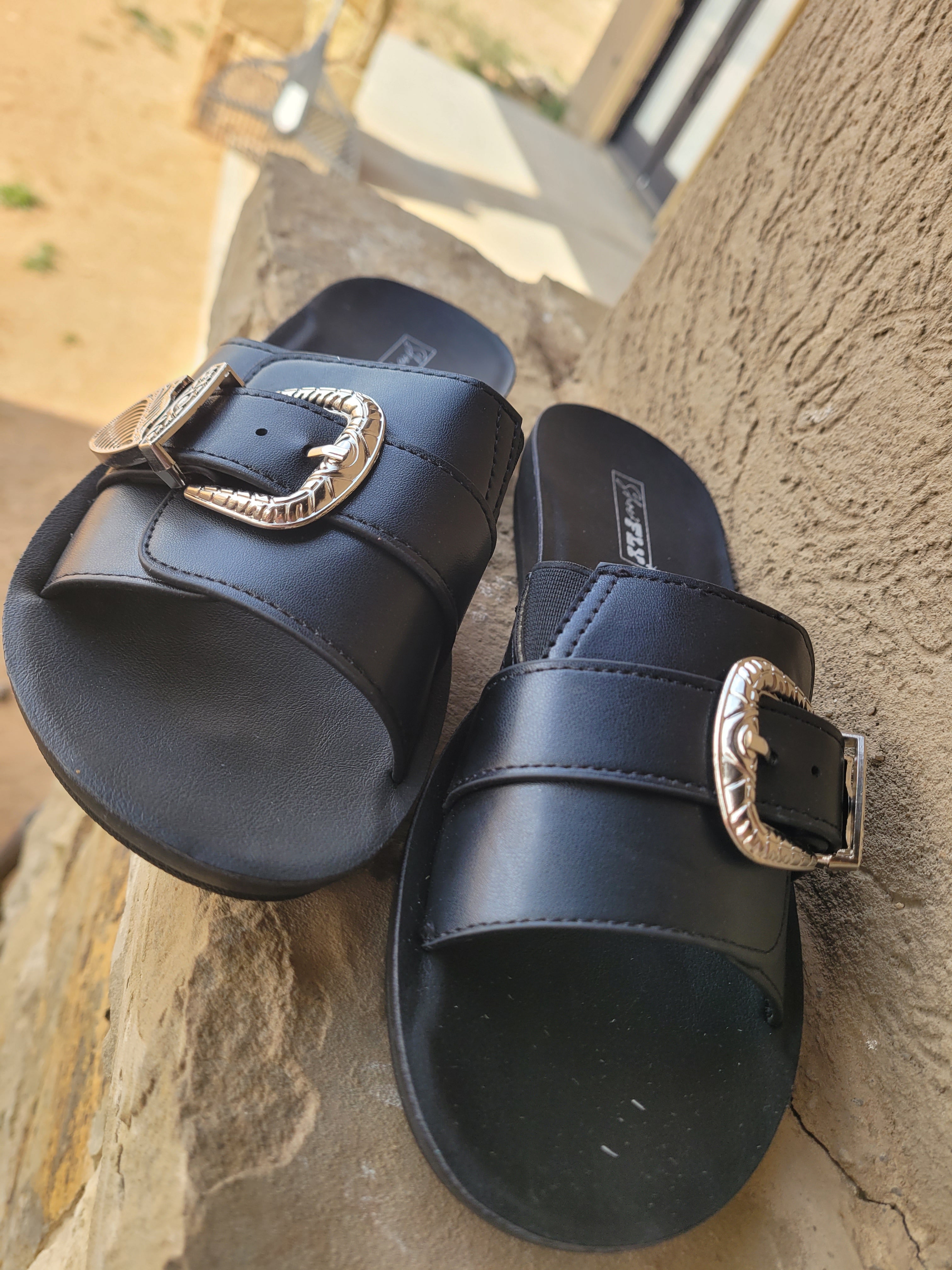 BLACK BUCKLE SANDALS