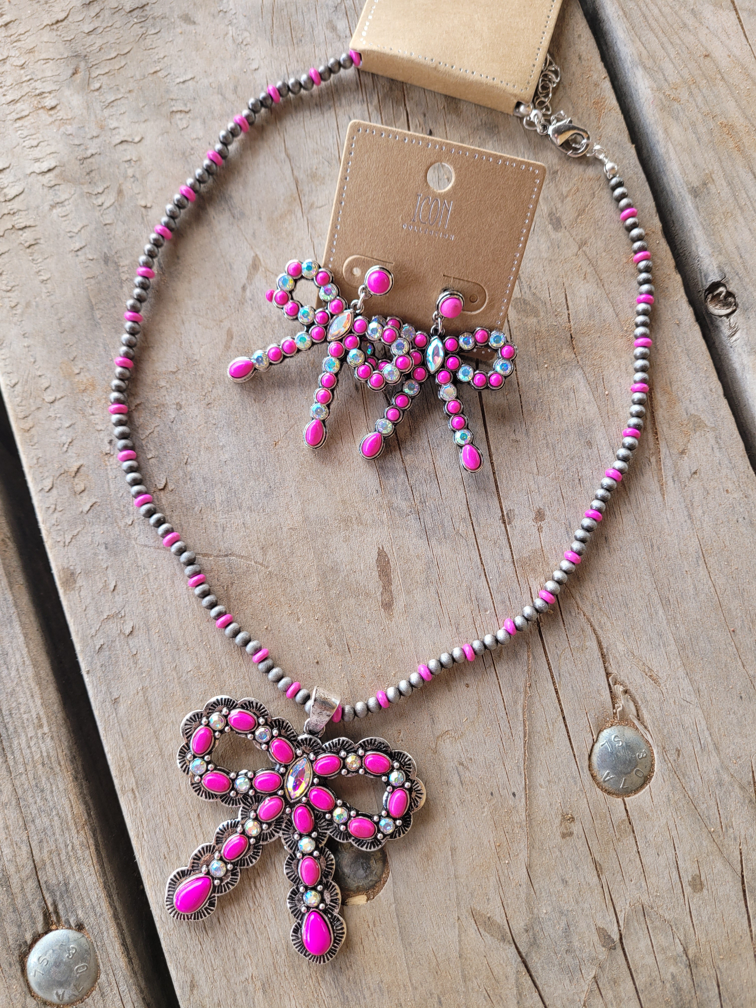 BOW BEADED NECKLACE SET