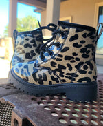 Load image into Gallery viewer, SHIMMER LEOPARD BOOT
