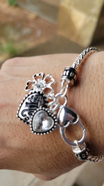 Load image into Gallery viewer, MOM BRACELET
