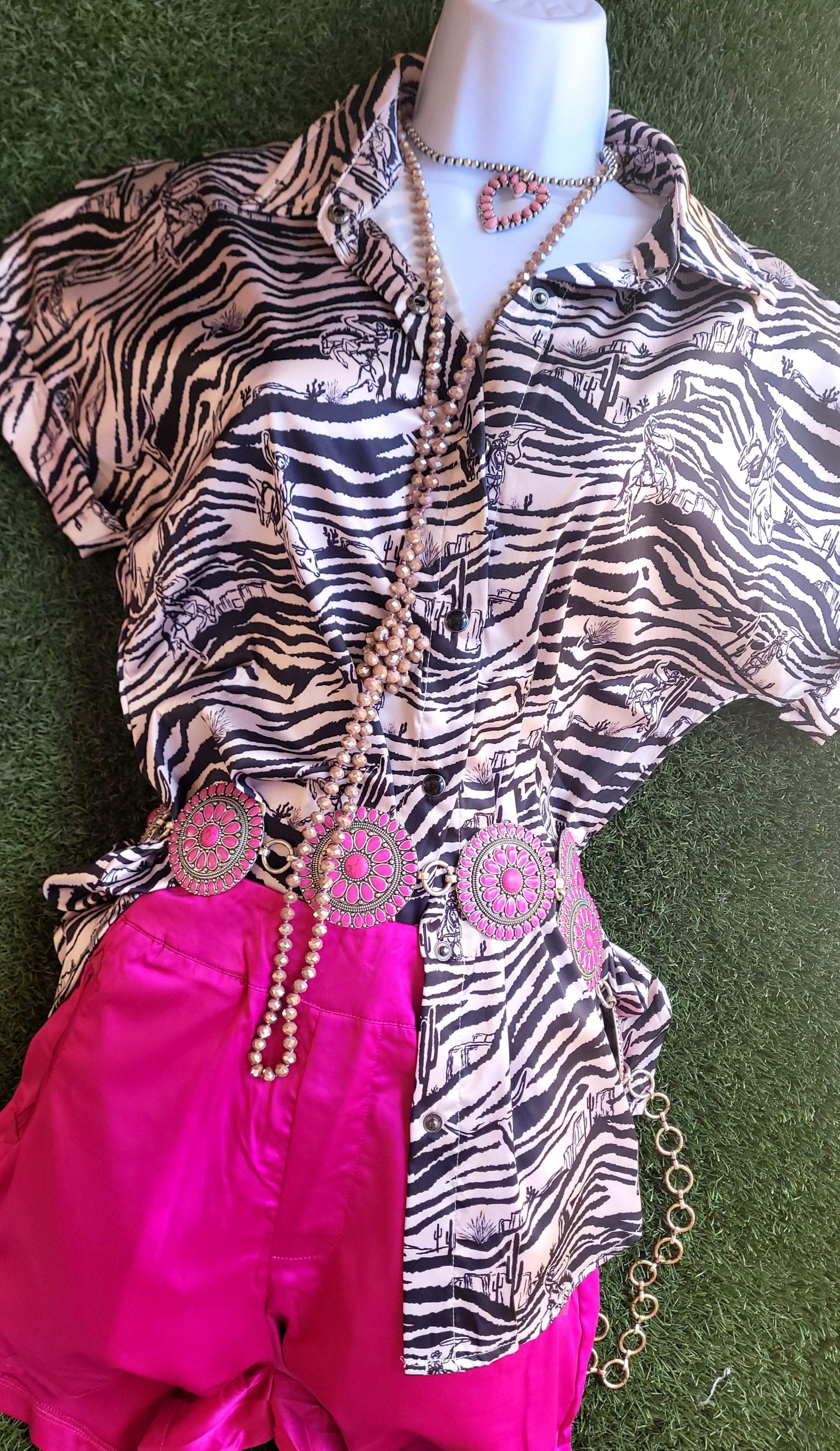 WILD BUTTON UP TOP