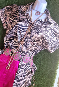 WILD BUTTON UP TOP